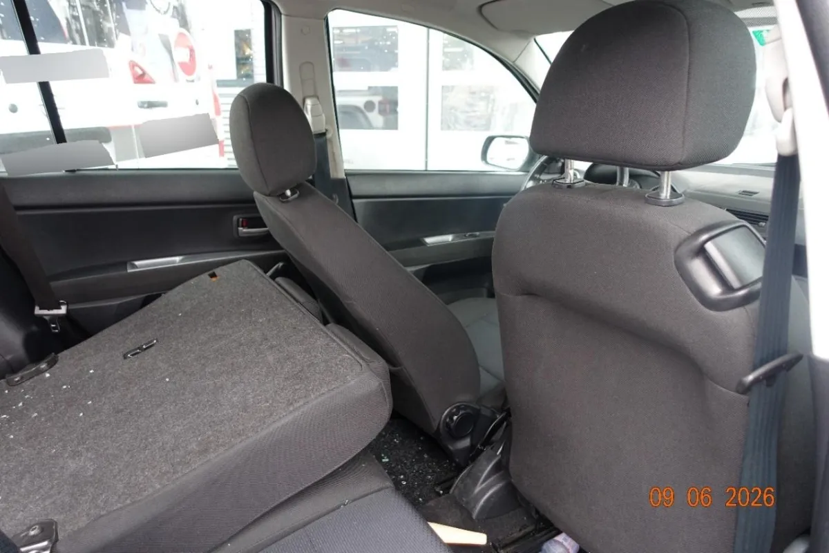 Mazda 2 Confort 1.2, 68 PS — zdjęcie 11