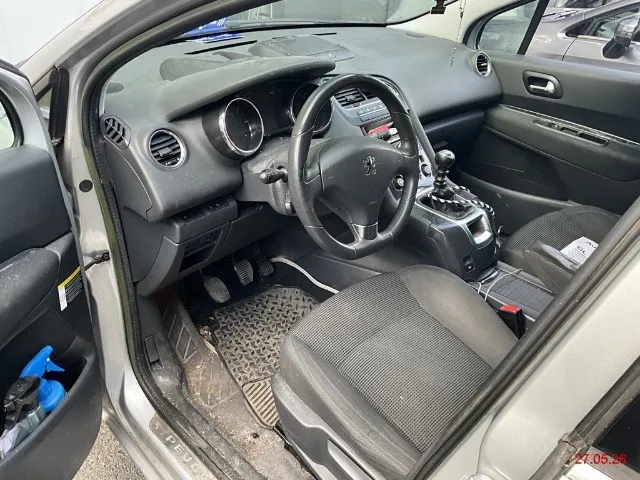 Peugeot 5008 2.0 HDi 2.0, 150 PS — zdjęcie 5