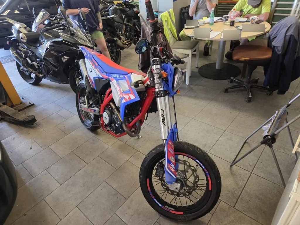 Beta 4T 125, 15 PS — zdjęcie 1