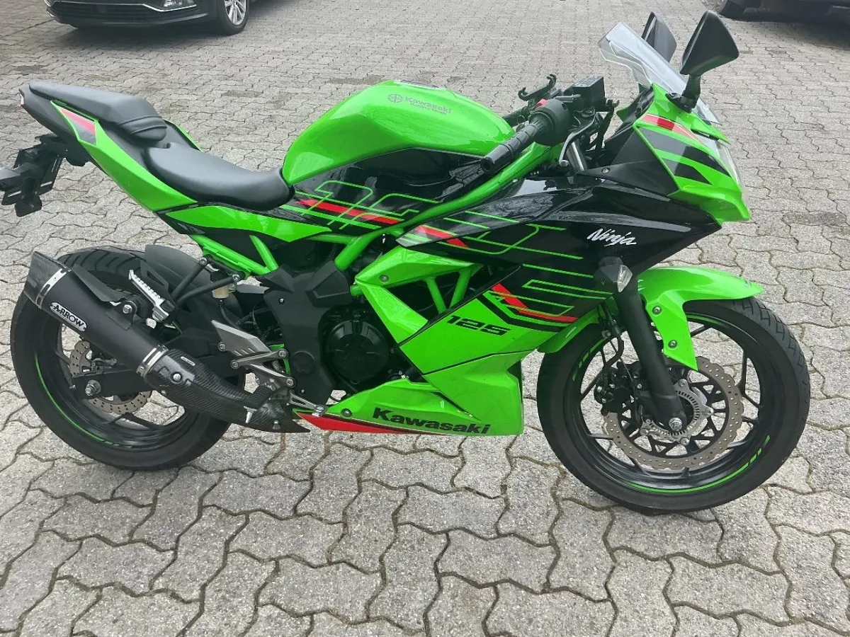 KAWASAKI Ninja 125, 15 PS — zdjęcie 2