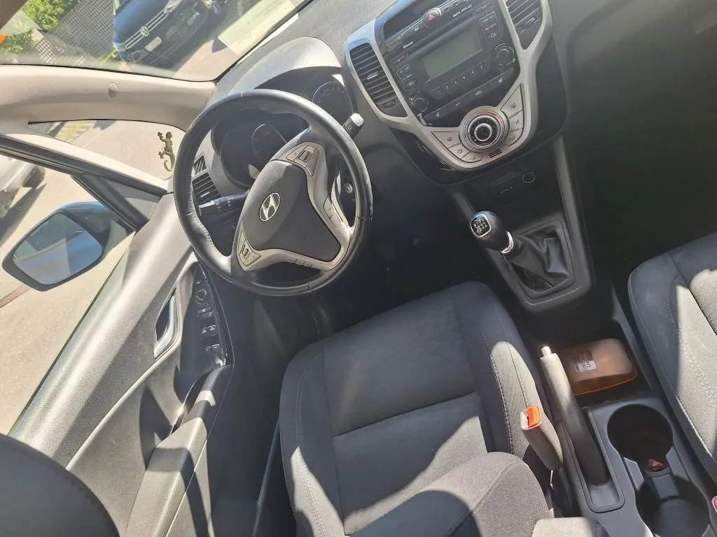 Hyundai ix20 1.6 CRDi Amplia, 128 PS — zdjęcie 6
