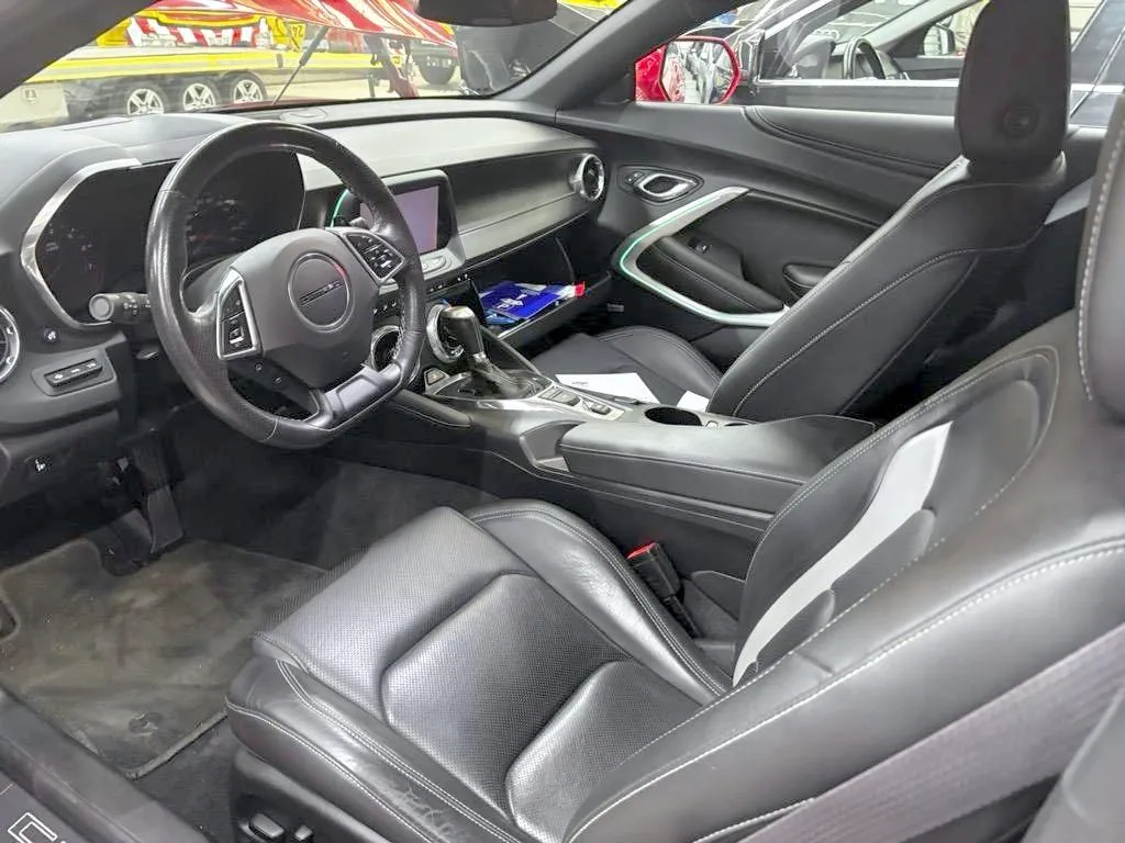 Chevrolet Camaro 6.2 V8, 453 PS — zdjęcie 5