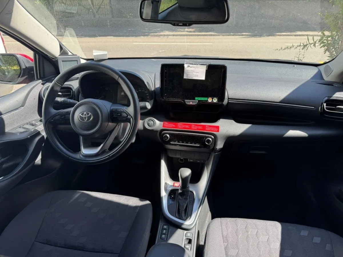 Toyota Yaris 1.5 VVT-i HSD Comfort 1.5, 92 PS — zdjęcie 7