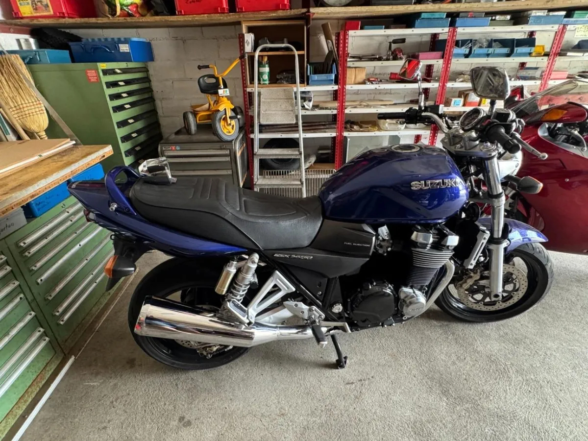 Suzuki GSX 1400, 106 PS — zdjęcie 4