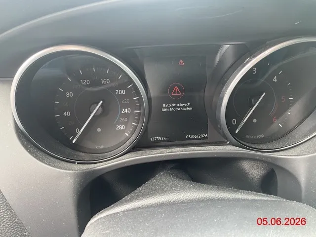 Jaguar F-Pace 2.0 D Advantage AWD 2.0, 241 PS — zdjęcie 5