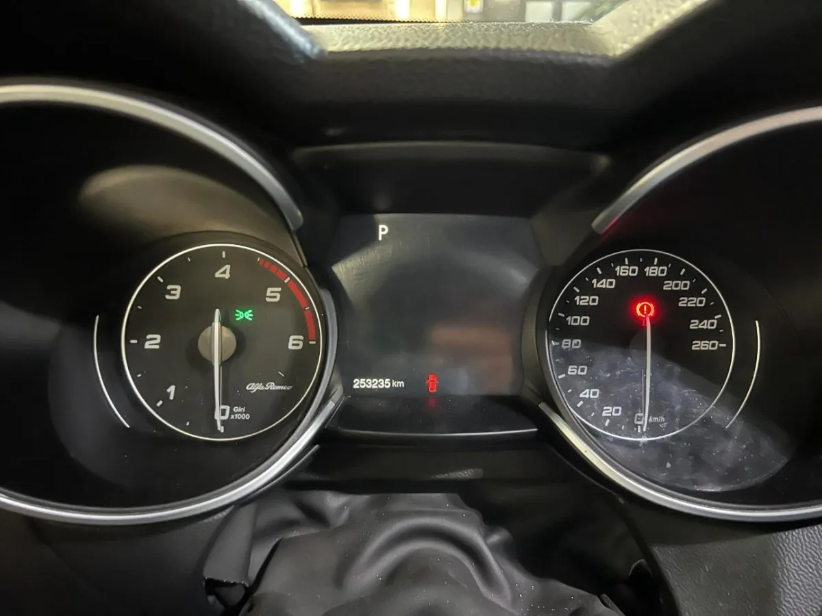 Alfa Romeo Stelvio Super , 210 PS — zdjęcie 6