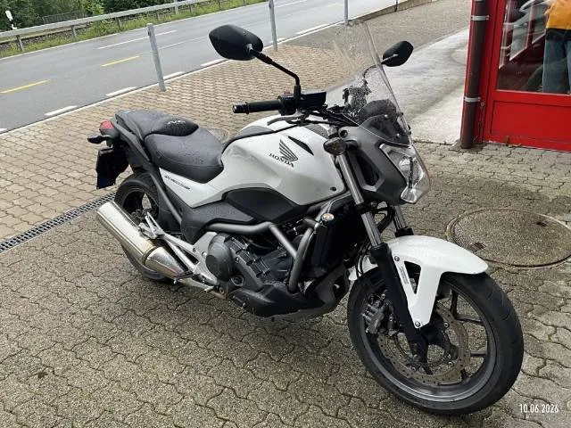 Honda NC 700 S 0.7, 48 PS — zdjęcie 1