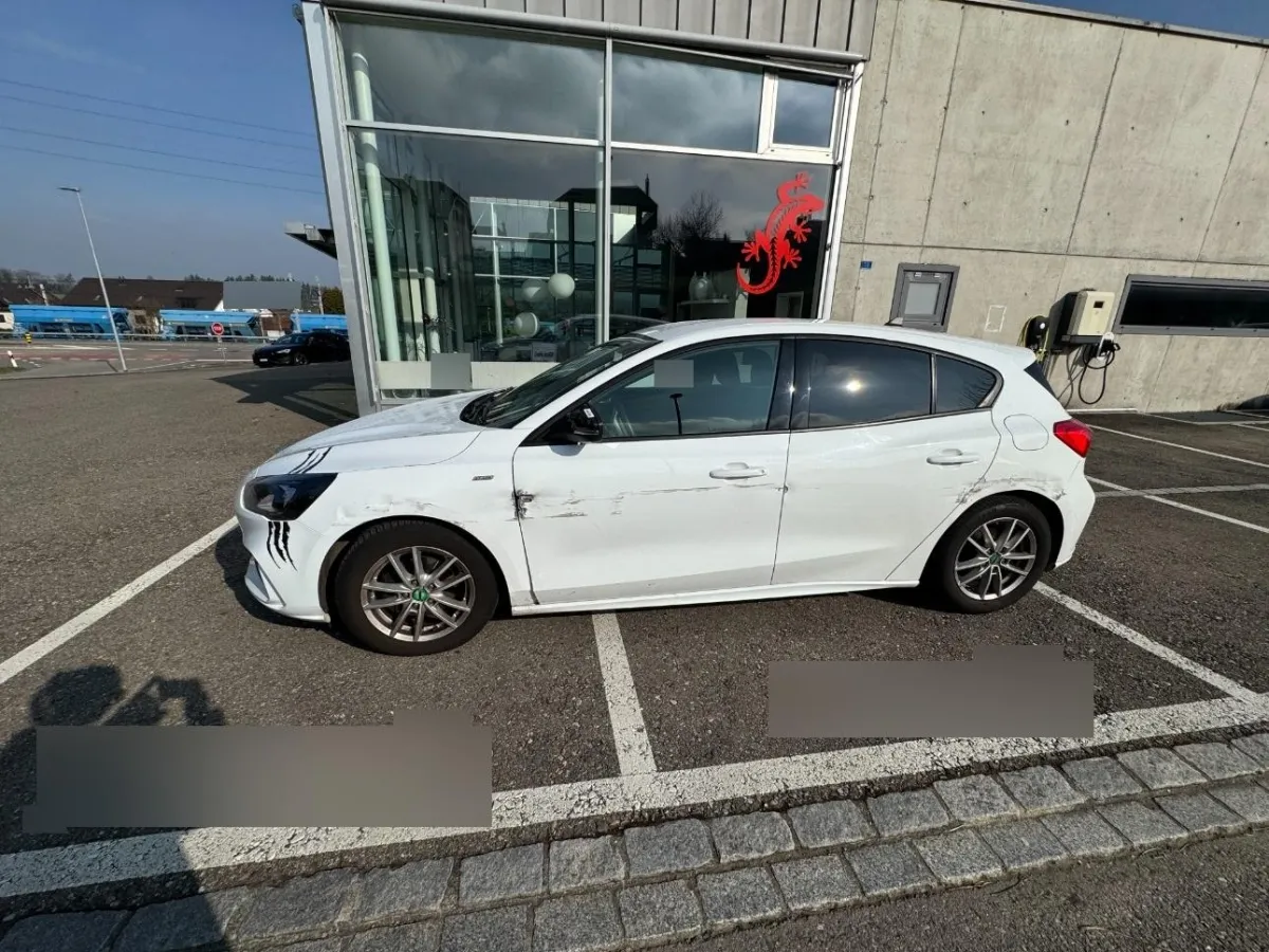 FORD Focus 1.0 SCTi ST Line, 125 PS — zdjęcie 3