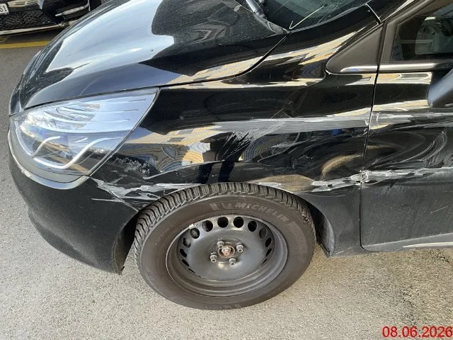 Renault Clio IV Grandtour 1.2 16V T Swiss Edition, 120 PS — zdjęcie 7