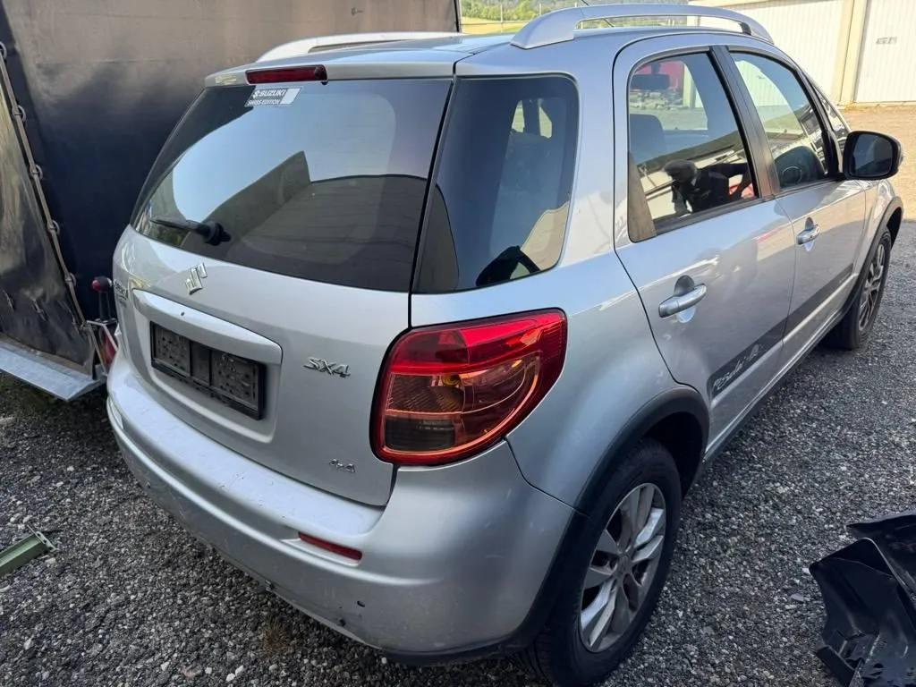 Suzuki SX4, 120 PS — zdjęcie 1