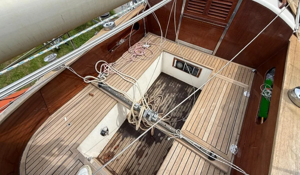 Hallberg Mistral Rassy — zdjęcie 10