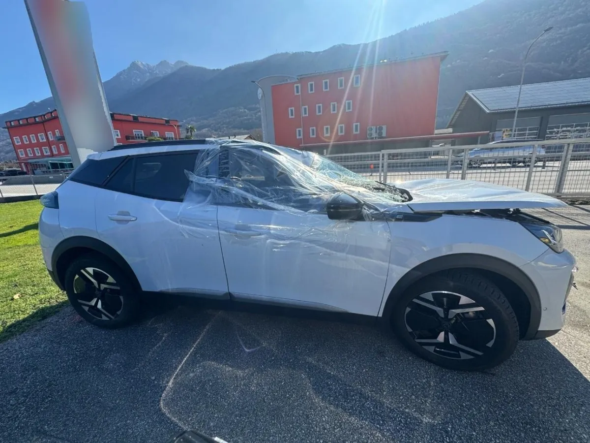 PEUGEOT 2008 156 e Allure, 156 PS — zdjęcie 3