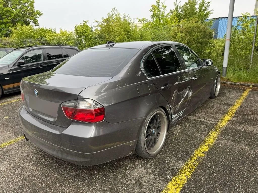 BMW 325I 325i 3.0, 218 PS — zdjęcie 3
