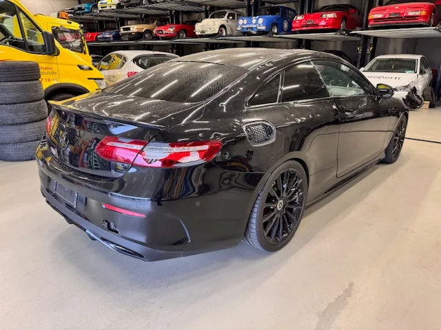 Mercedes-Benz E-Klasse C238 Coupé E 200 AMG Line 4matic, 184 PS — zdjęcie 3