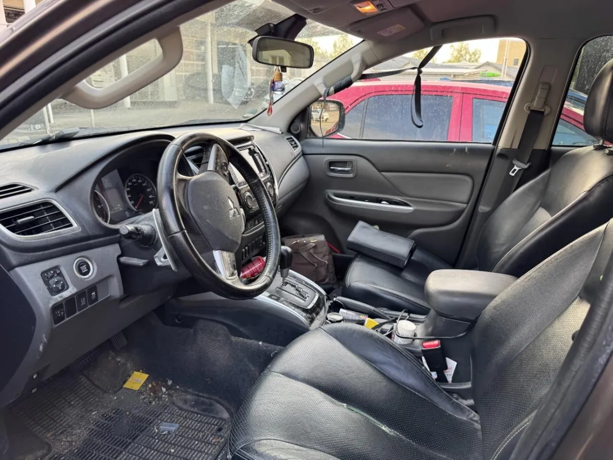 Mitsubishi L200 2.4 Diamond Double Cab A 2.4, 181 PS — zdjęcie 5