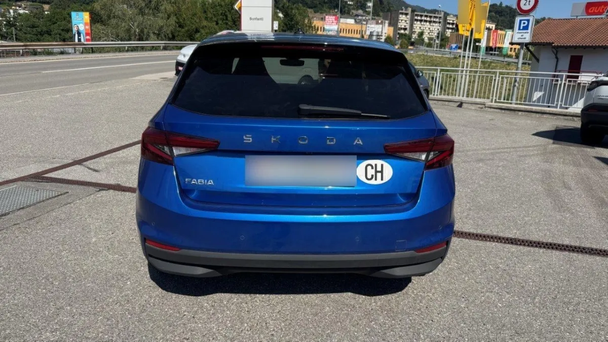 SKODA FABIA Hatchback Fab. 1.0 TSI Dynamic DSG, 116 PS — zdjęcie 2