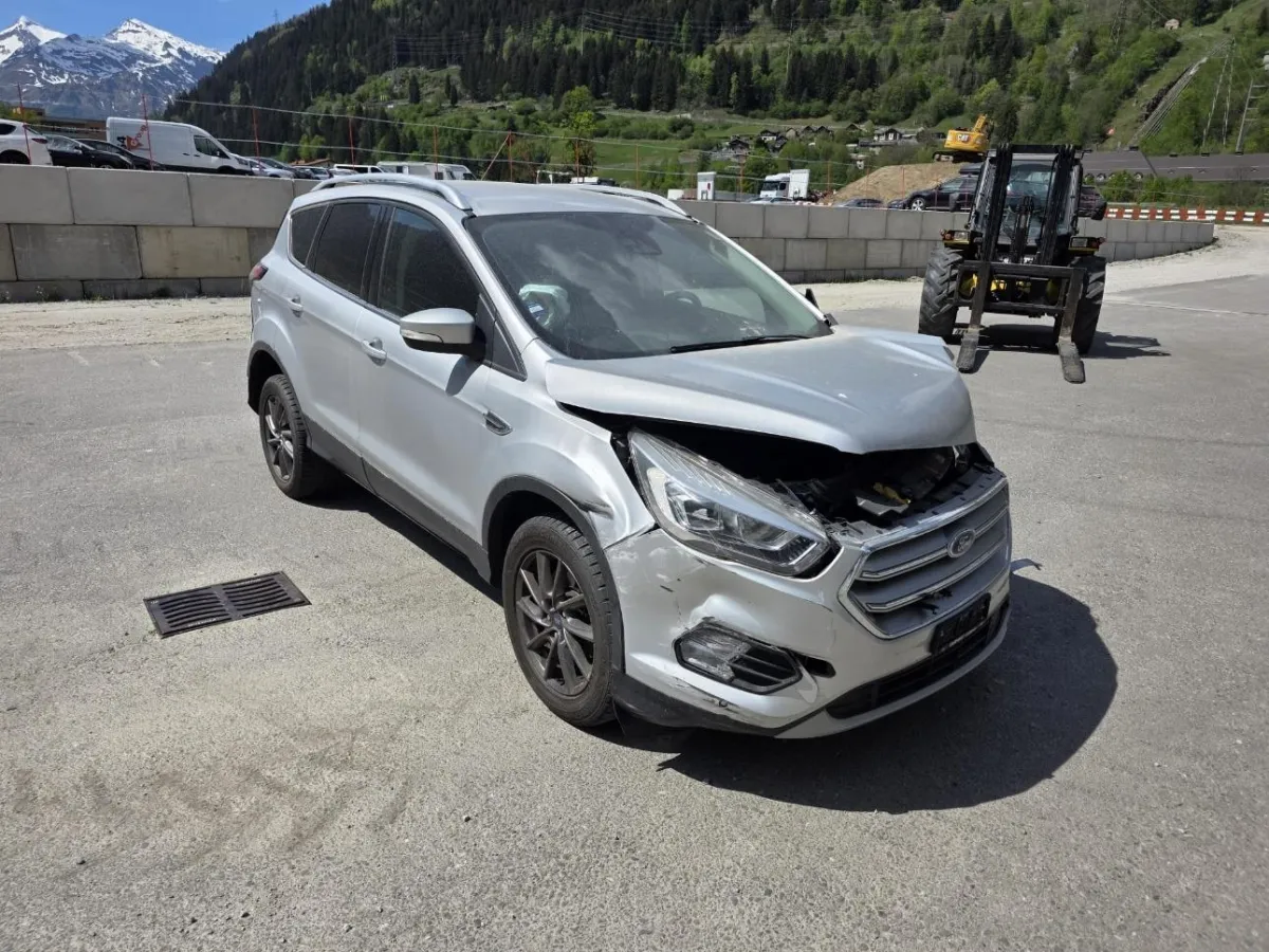 Ford Kuga 2.0 TDCI, 120 PS — zdjęcie 5