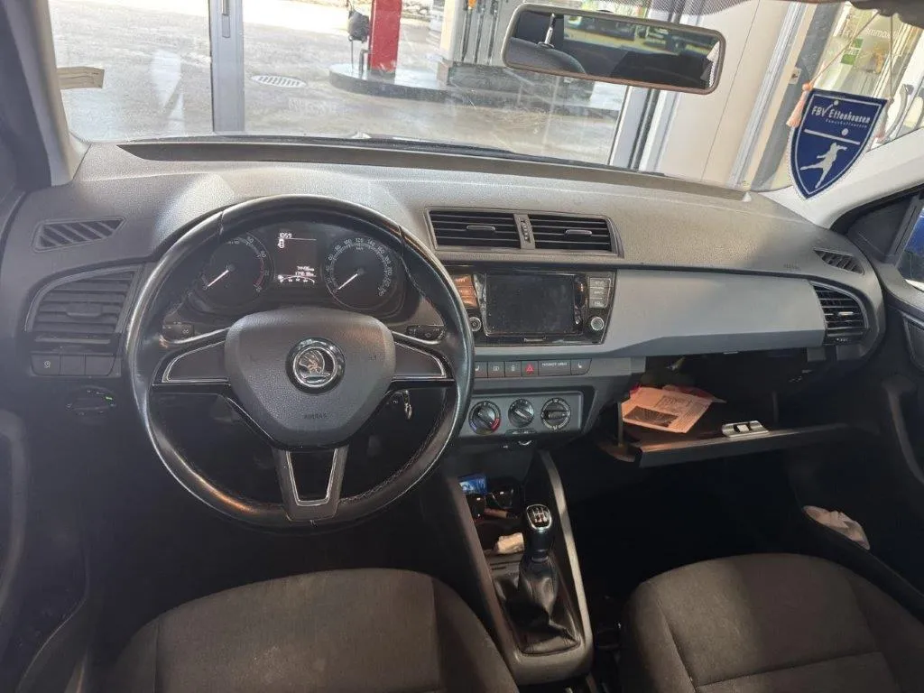 Skoda Fabia 1.0 MPI Active 1.0, 75 PS — zdjęcie 9