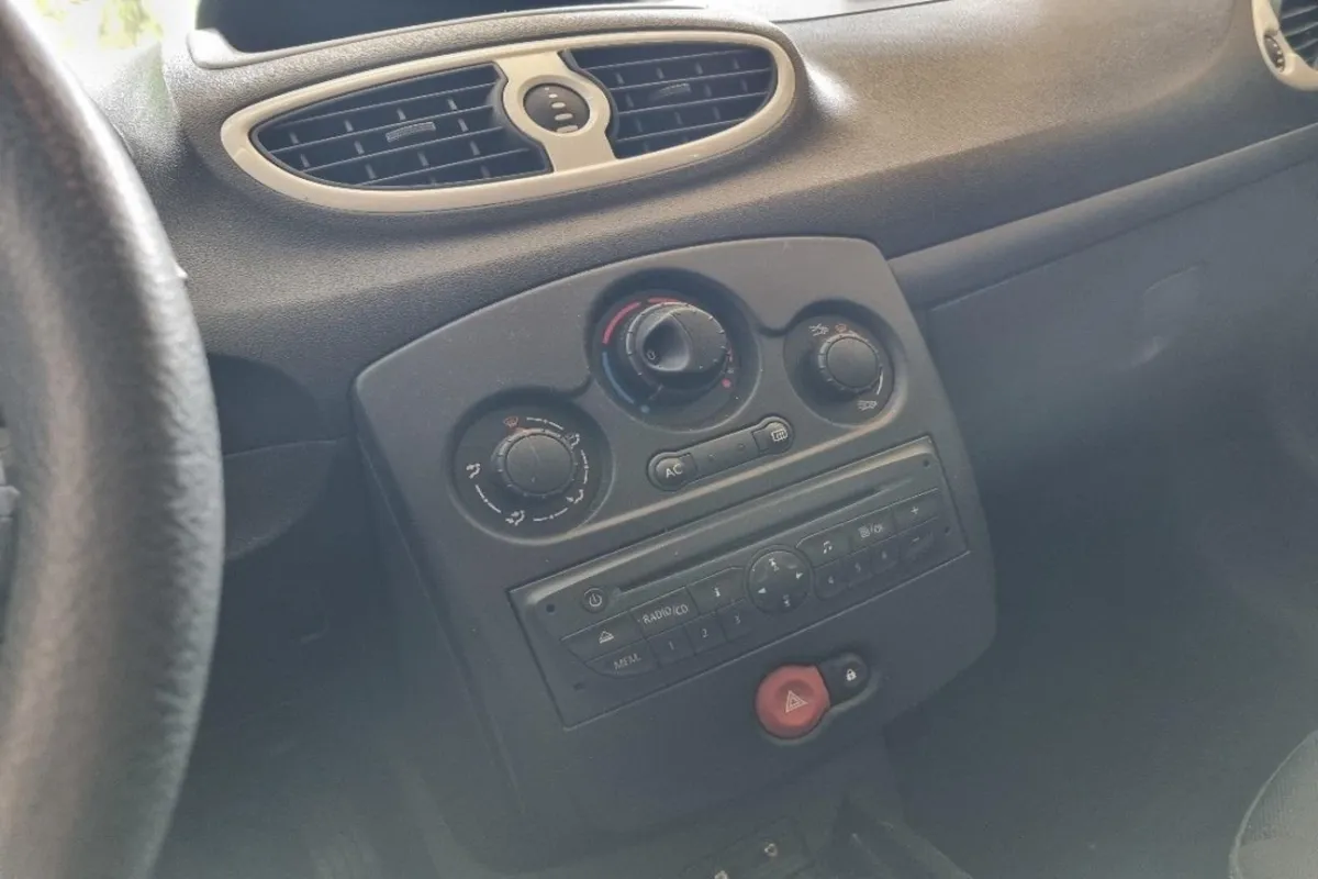 Renault Clio 1.2 16V Yahoo 1.1, 103 PS — zdjęcie 7