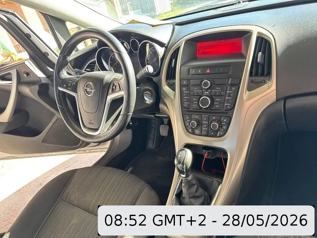 Opel Astra J Limousine/Sports Tourer - ab 11.2009 - 09.2015 Astra J 17DTJ ST 1.7, 110 PS — zdjęcie 9