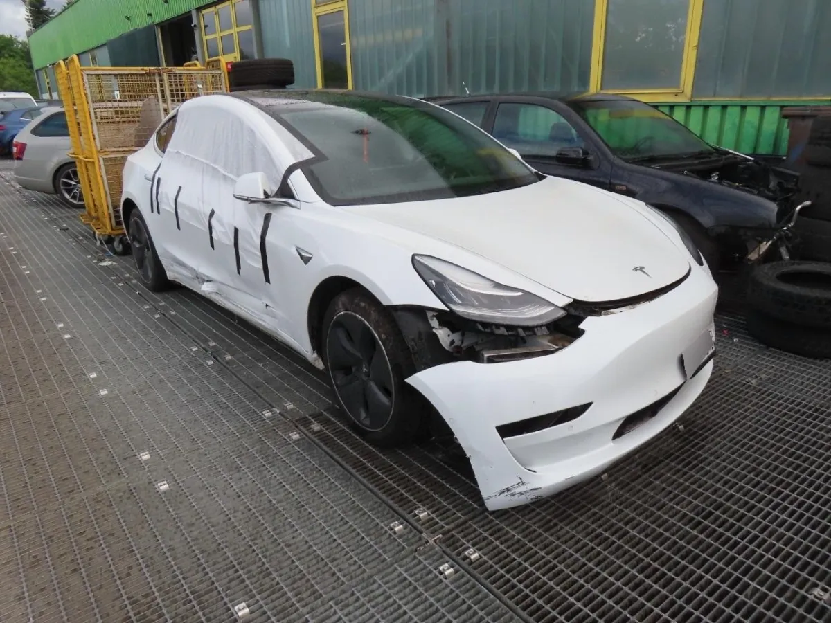 Tesla Modéle 3 Long Range, 462 PS — zdjęcie 3
