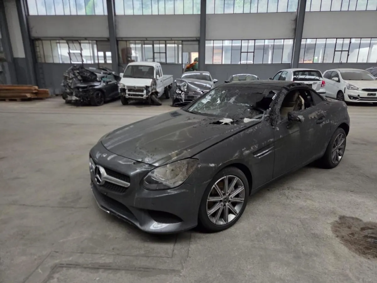 Mercedes-Benz SLC 180 , 156 PS — zdjęcie 6