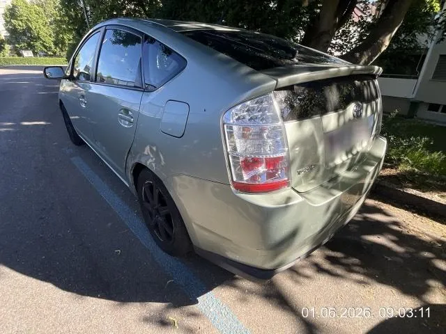 Toyota Prius 1.5 16V HSD, 77 PS — zdjęcie 2