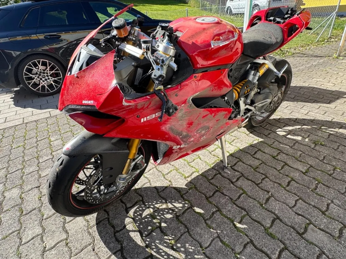 Ducati Panigale 1199, 184 PS — zdjęcie 3