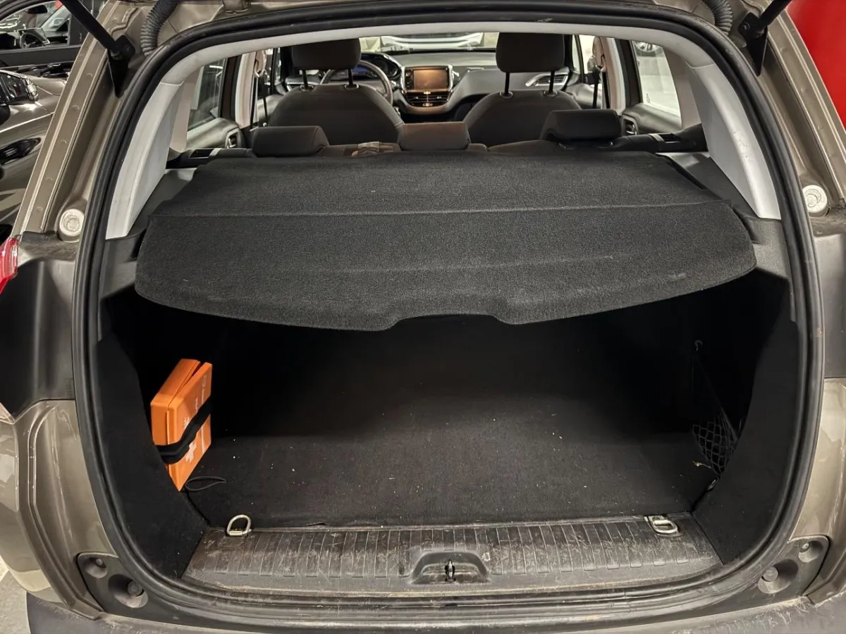 Peugeot 2008 2008 1.2 e STT 1.2, 110 PS — zdjęcie 13