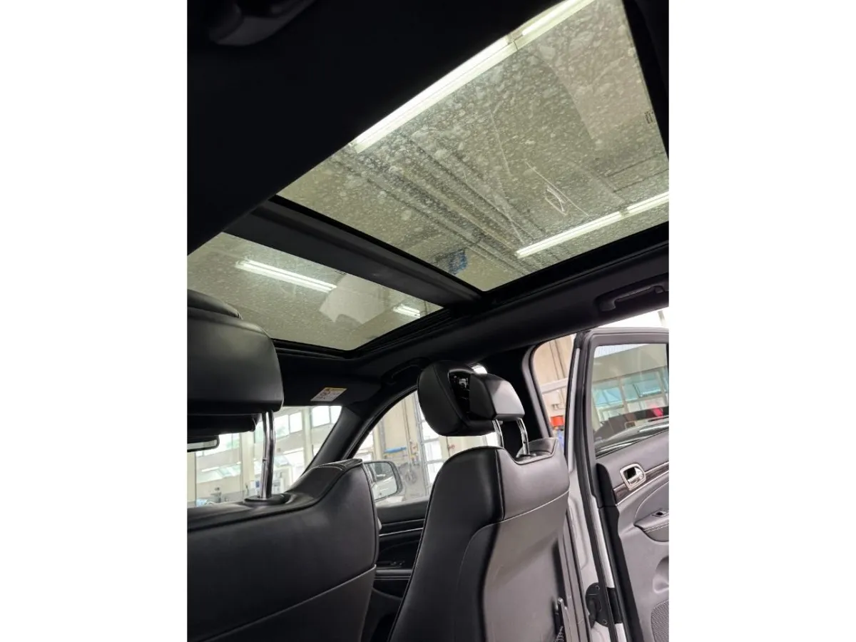 Jeep Grand Cherokee Overland, 250 PS — zdjęcie 14