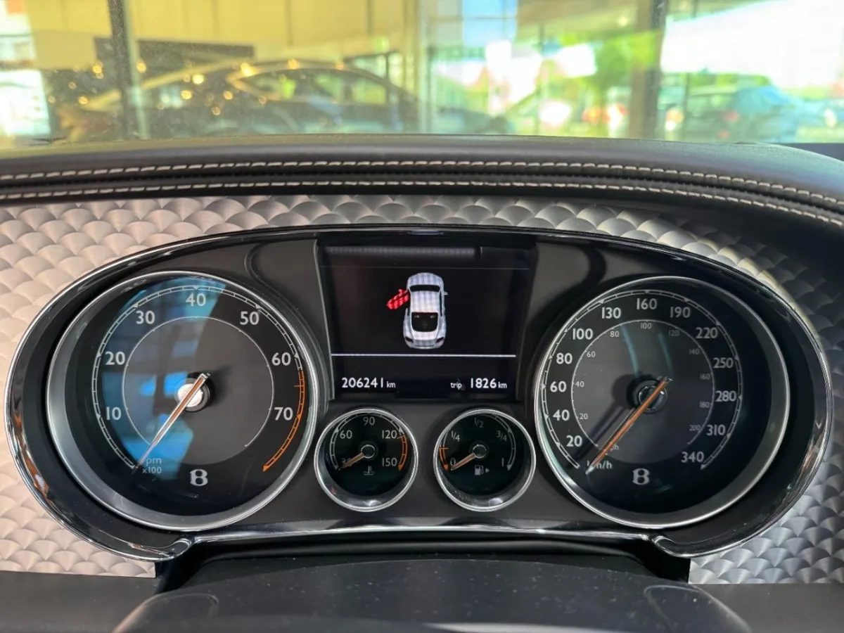 Bentley Continental GT 6.0 W12, 575 PS — zdjęcie 9