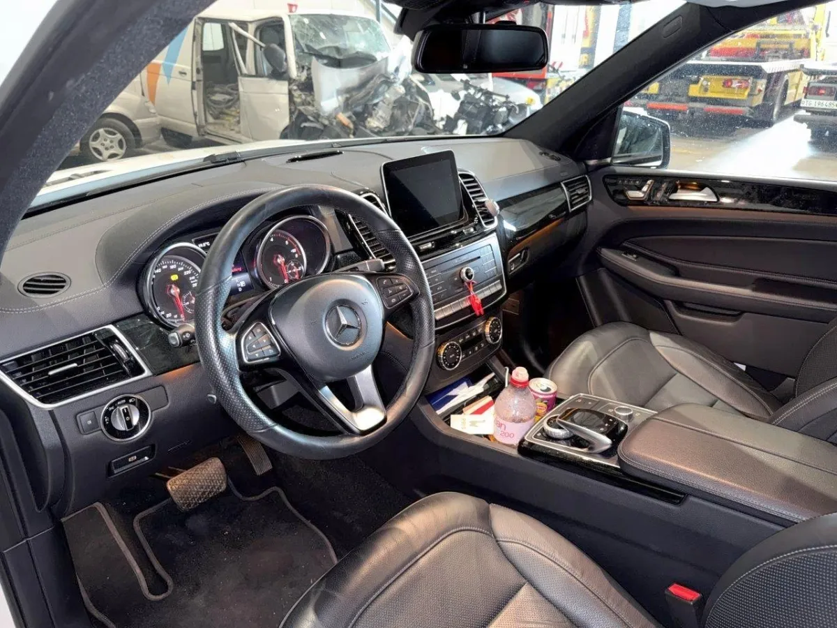 Mercedes-Benz GLE 350d AMG-Line 4-Matic 9G-Tronic 3.0, 258 PS — zdjęcie 7