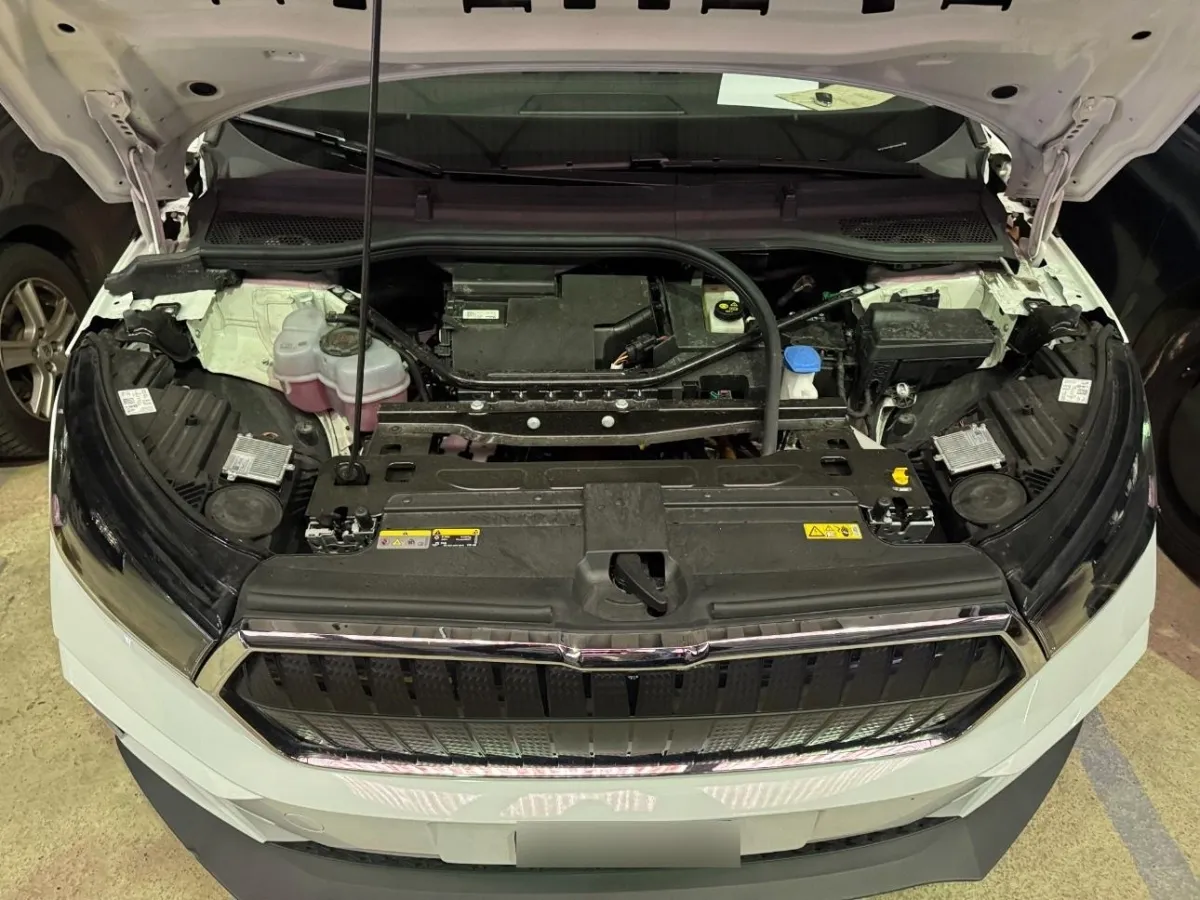 Skoda Enyaq - 5A Enyaq iV Version 80, 204 PS — zdjęcie 12
