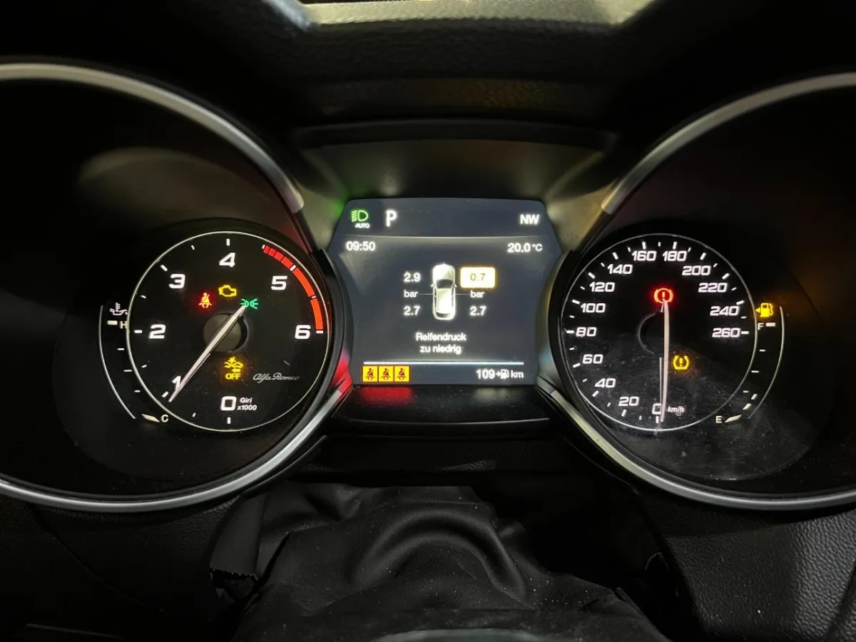 Alfa Romeo Stelvio Super , 210 PS — zdjęcie 7