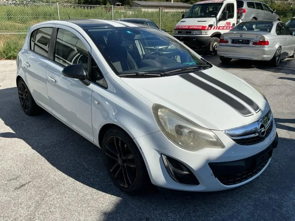 OPEL Corsa 1.4T eFLEX, 120 PS — zdjęcie 3