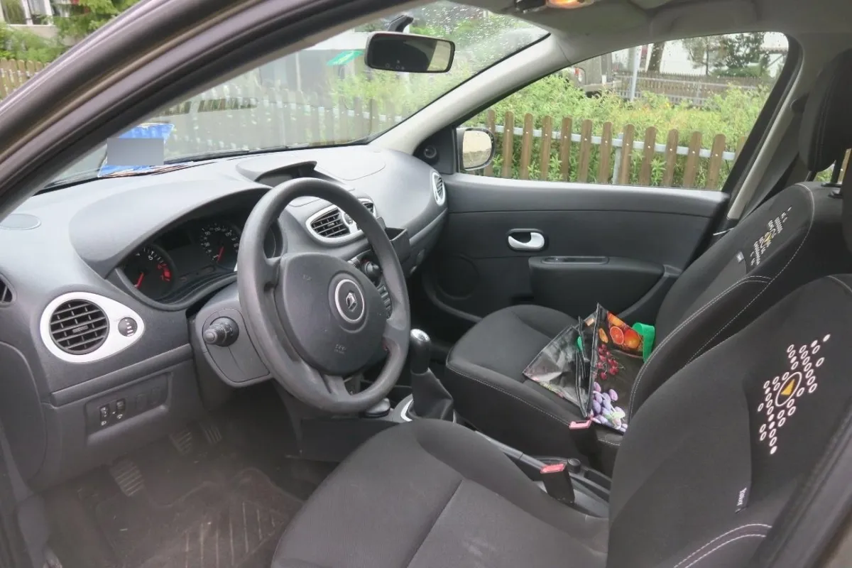 Renault Clio 1.2 16V Yahoo 1.1, 103 PS — zdjęcie 5