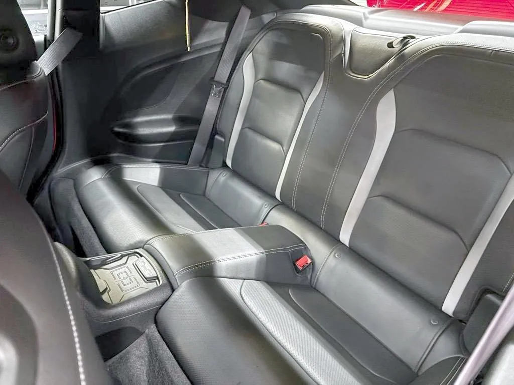 Chevrolet Camaro 6.2 V8, 453 PS — zdjęcie 7