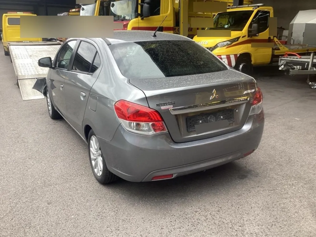 Mitsubishi Attrage Intense, 80 PS — zdjęcie 3