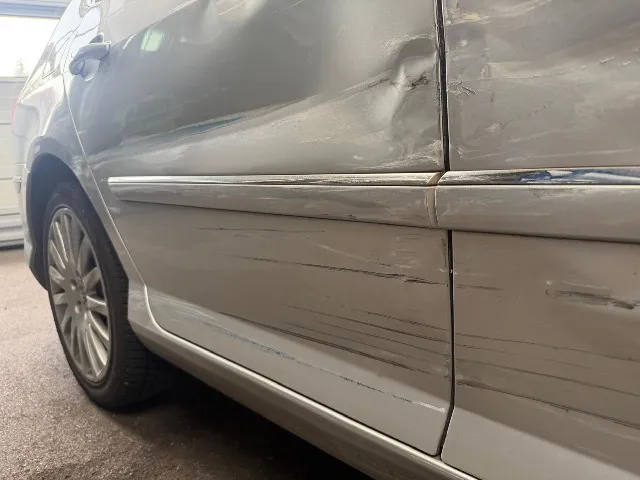 Peugeot 407 SW 2.7 HDi Automatic 2.7, 204 PS — zdjęcie 12