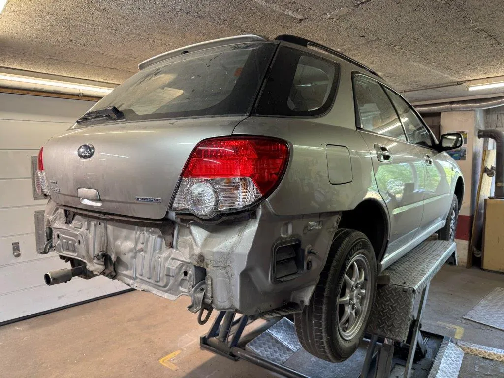 Subaru Impreza Wagon 1.6, 95 PS — zdjęcie 3