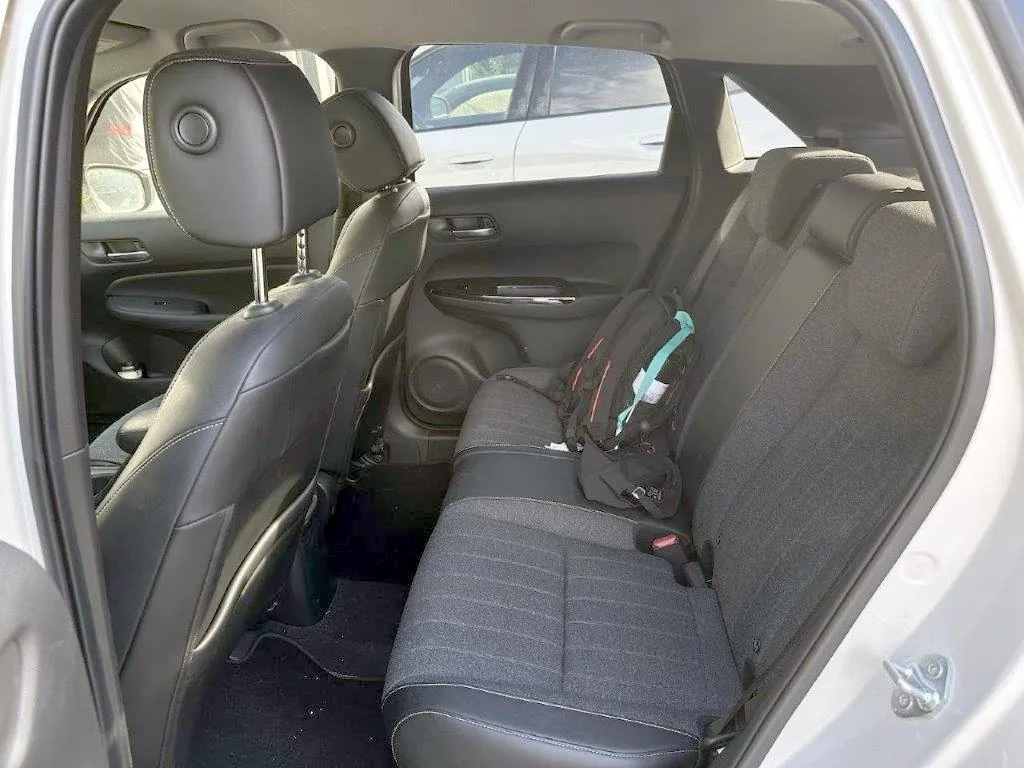 Honda Jazz 1.5 i-MMD Executive, 98 PS — zdjęcie 8