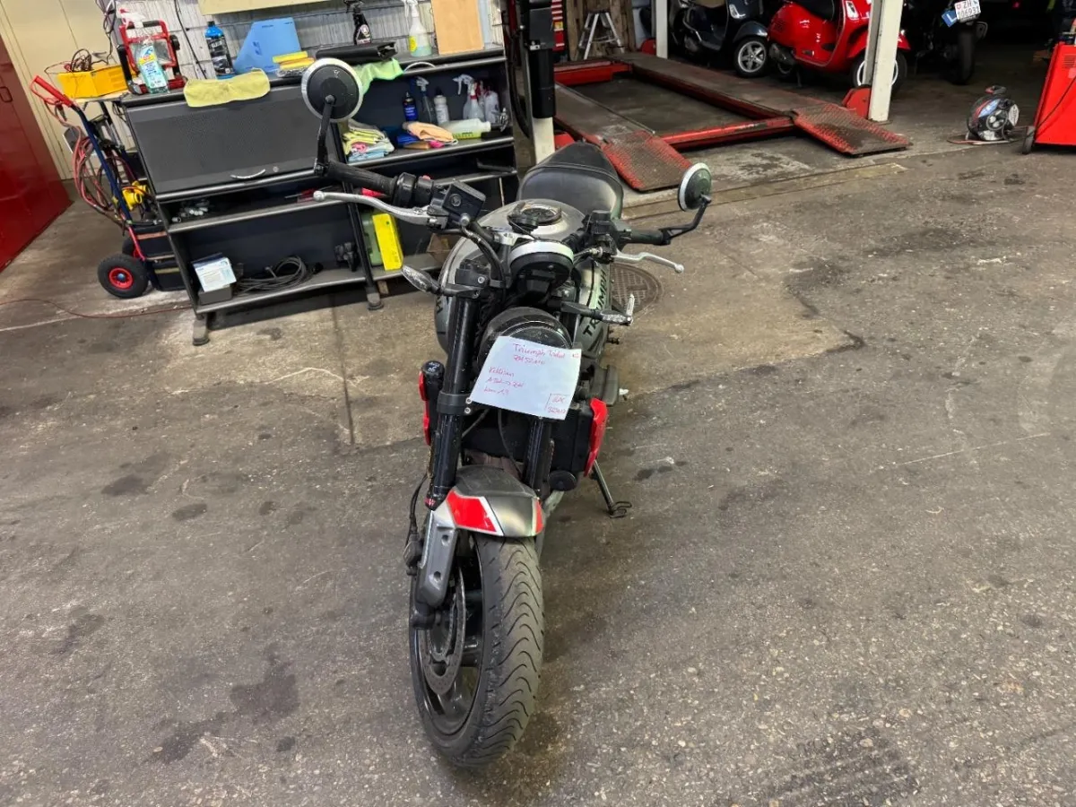 Triumph Trident 660, 80 PS — zdjęcie 5