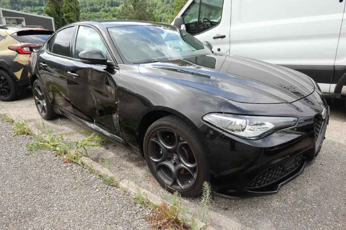 ALFA ROMEO Giulia 2.0 Q4, 280 PS — zdjęcie 3
