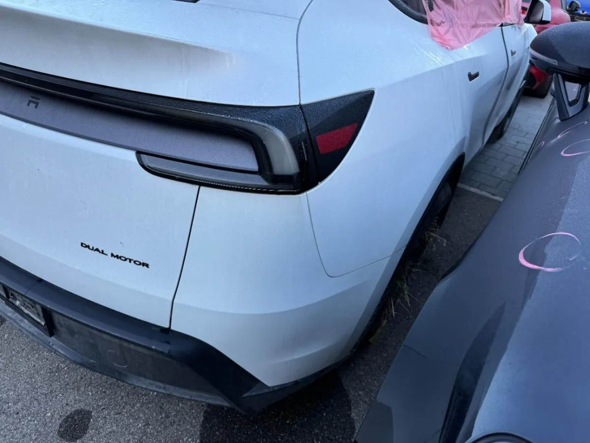 Tesla Model Y Long Range, 514 PS — zdjęcie 11