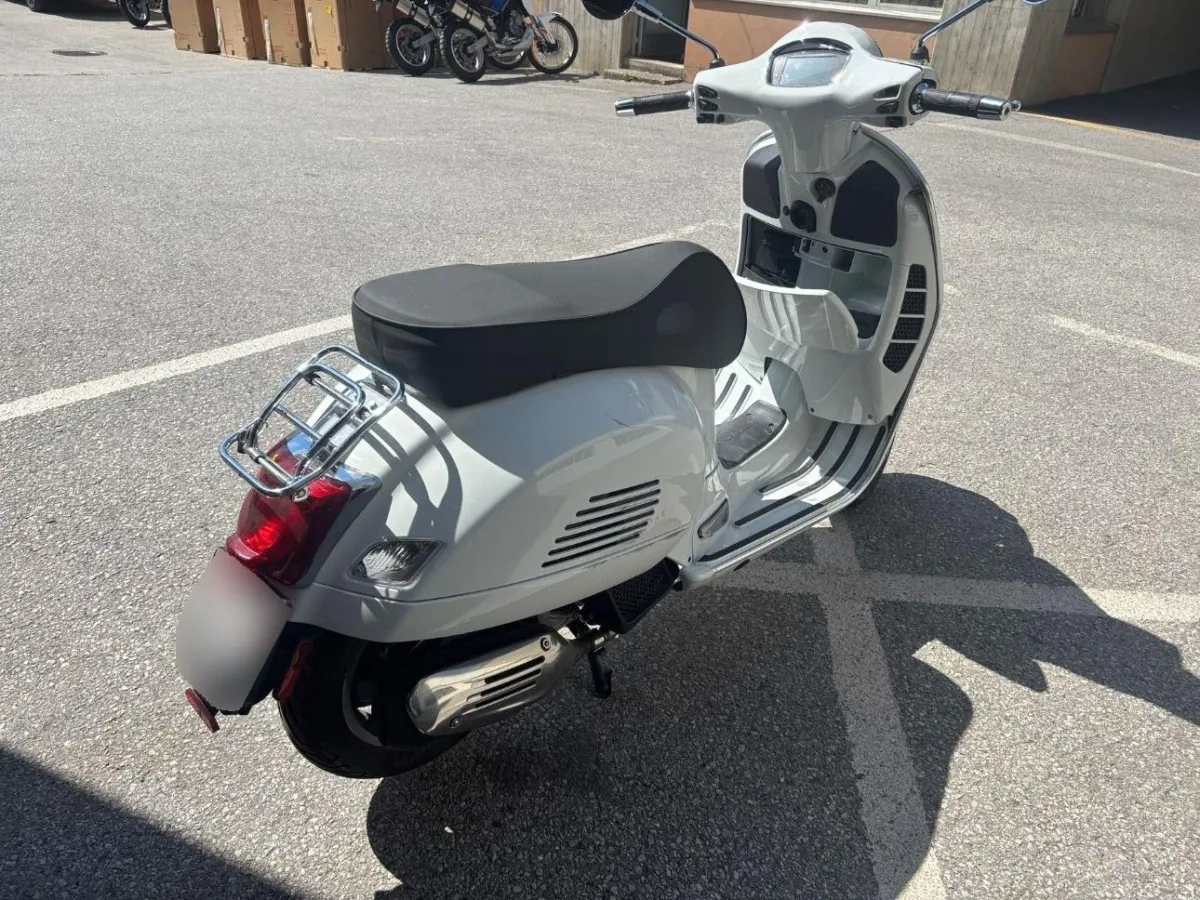 PIAGGIO GTS 125ie 75 Anniversary 0.1, 14 PS — zdjęcie 2
