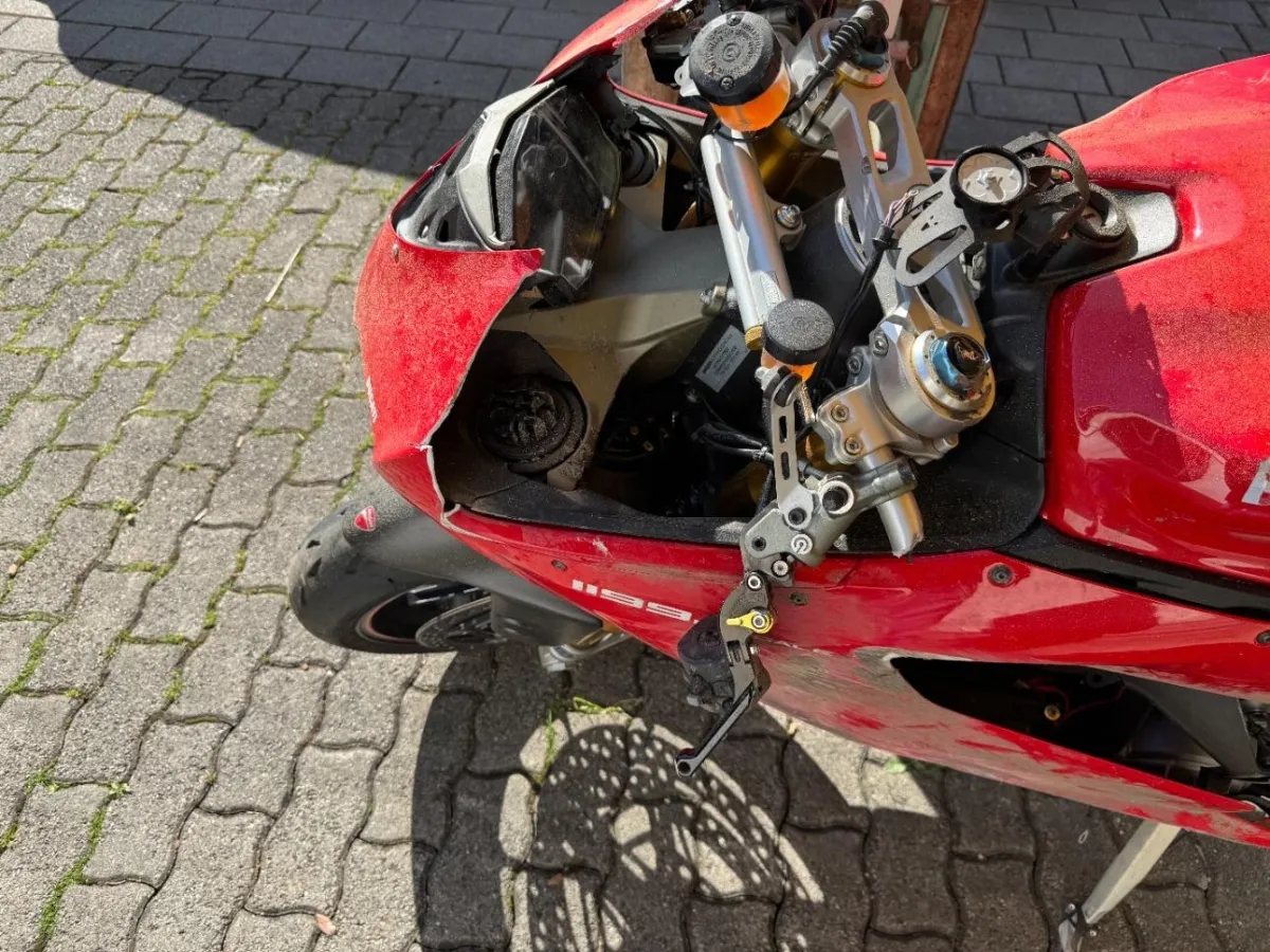 Ducati Panigale 1199, 184 PS — zdjęcie 11
