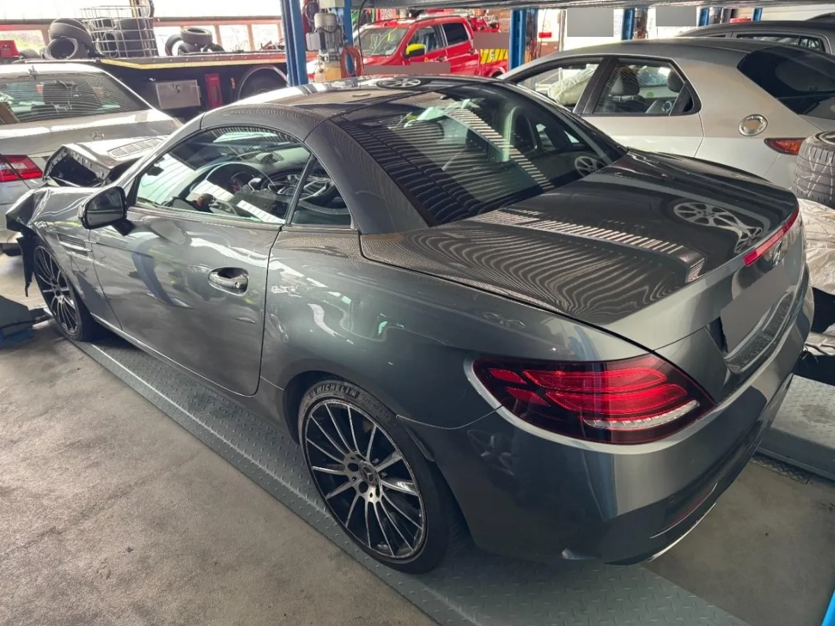 Mercedes-Benz SLC 200 , 184 PS — zdjęcie 4