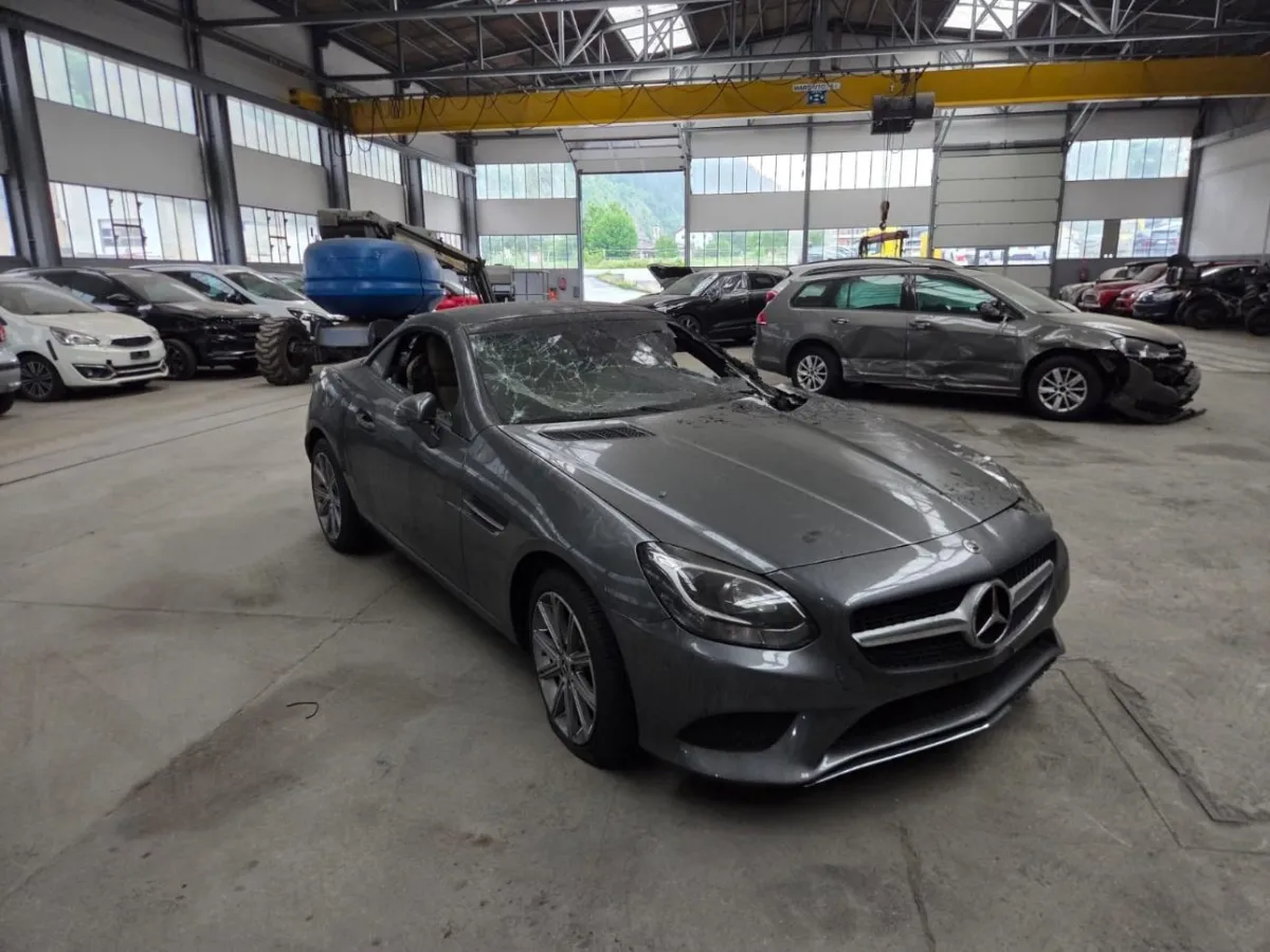 Mercedes-Benz SLC 180 , 156 PS — zdjęcie 4