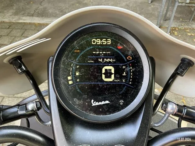 PIAGGIO Vespa GTV 300 0.3, 24 PS — zdjęcie 9