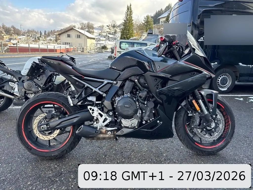 SUZUKI GSX 8 R (35kW), 48 PS — zdjęcie 5